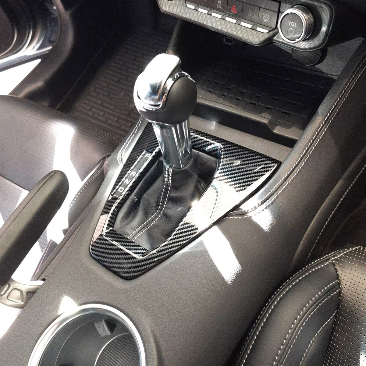 Fit for Ford New Mustang 2024 2025 Interior Front Console Gear Shift Panel Cover Trim Carbon Fiber Pattern