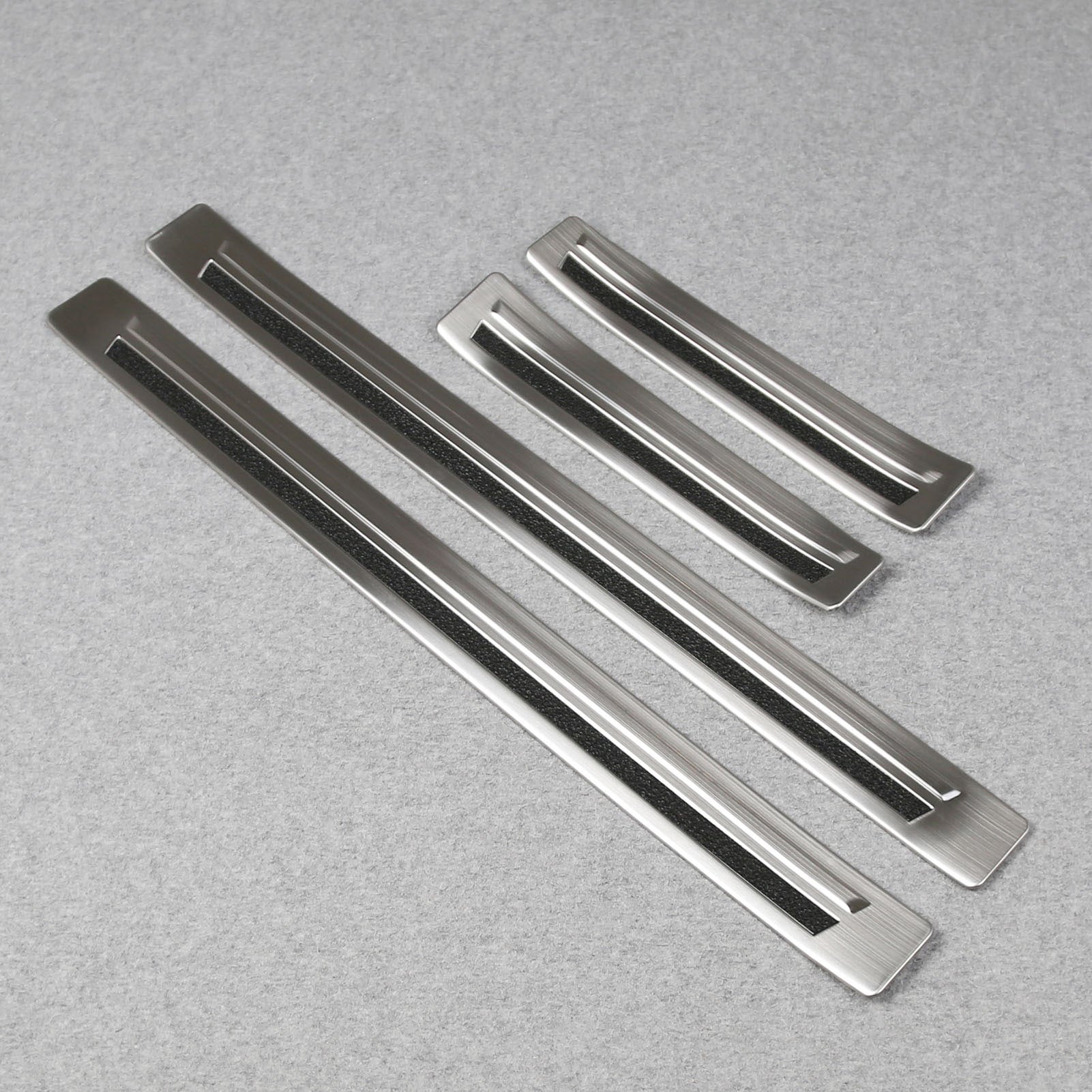 Fit for Nissan New Kicks 2025 Outside Door Sill Scuff Plate Guard Cover Trims Stainless Steel