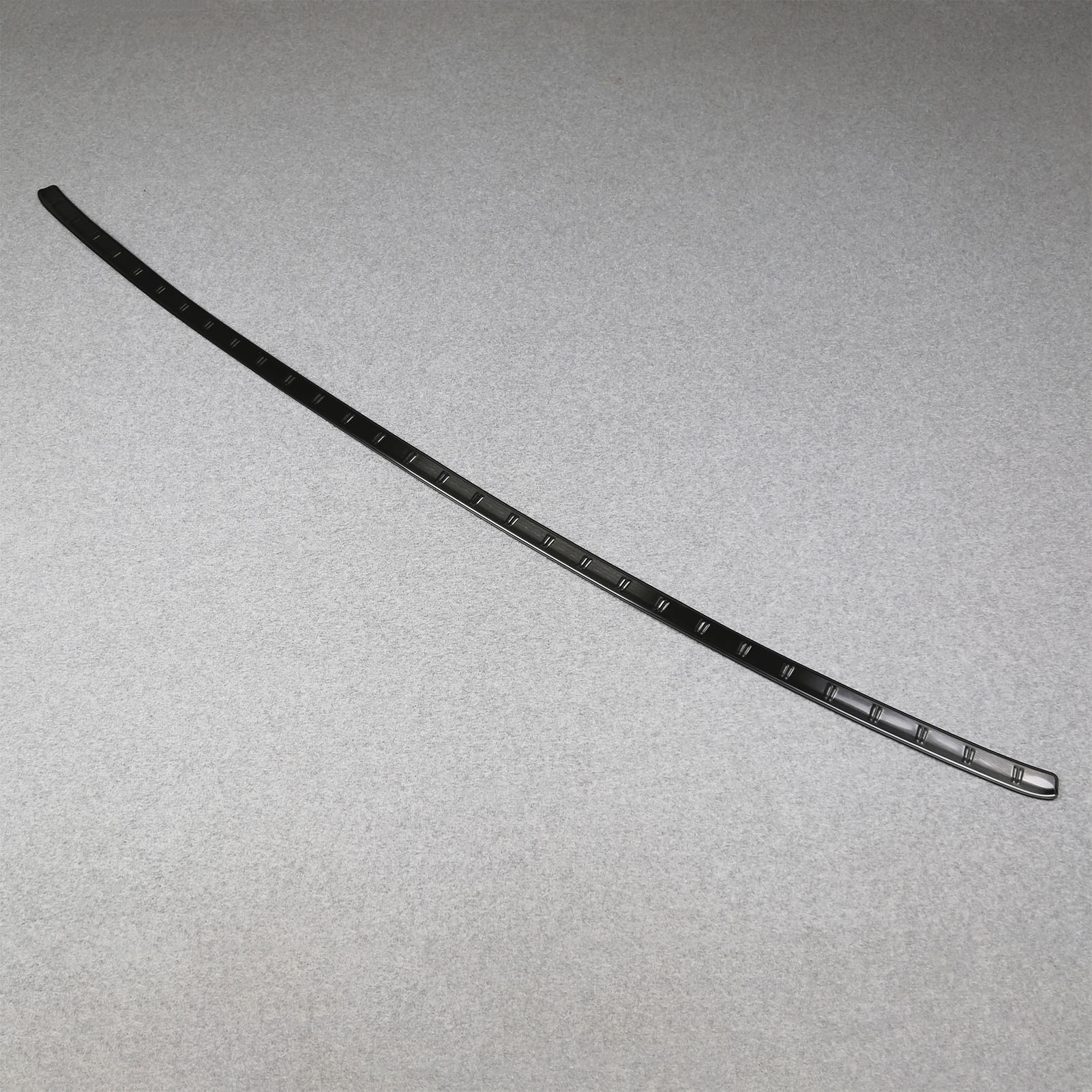 Fit for Toyota New Grand Highlander 2024 2025 2026 Rear Outside Bumper Sill Plate Guard Cover Trim Stainless Steel