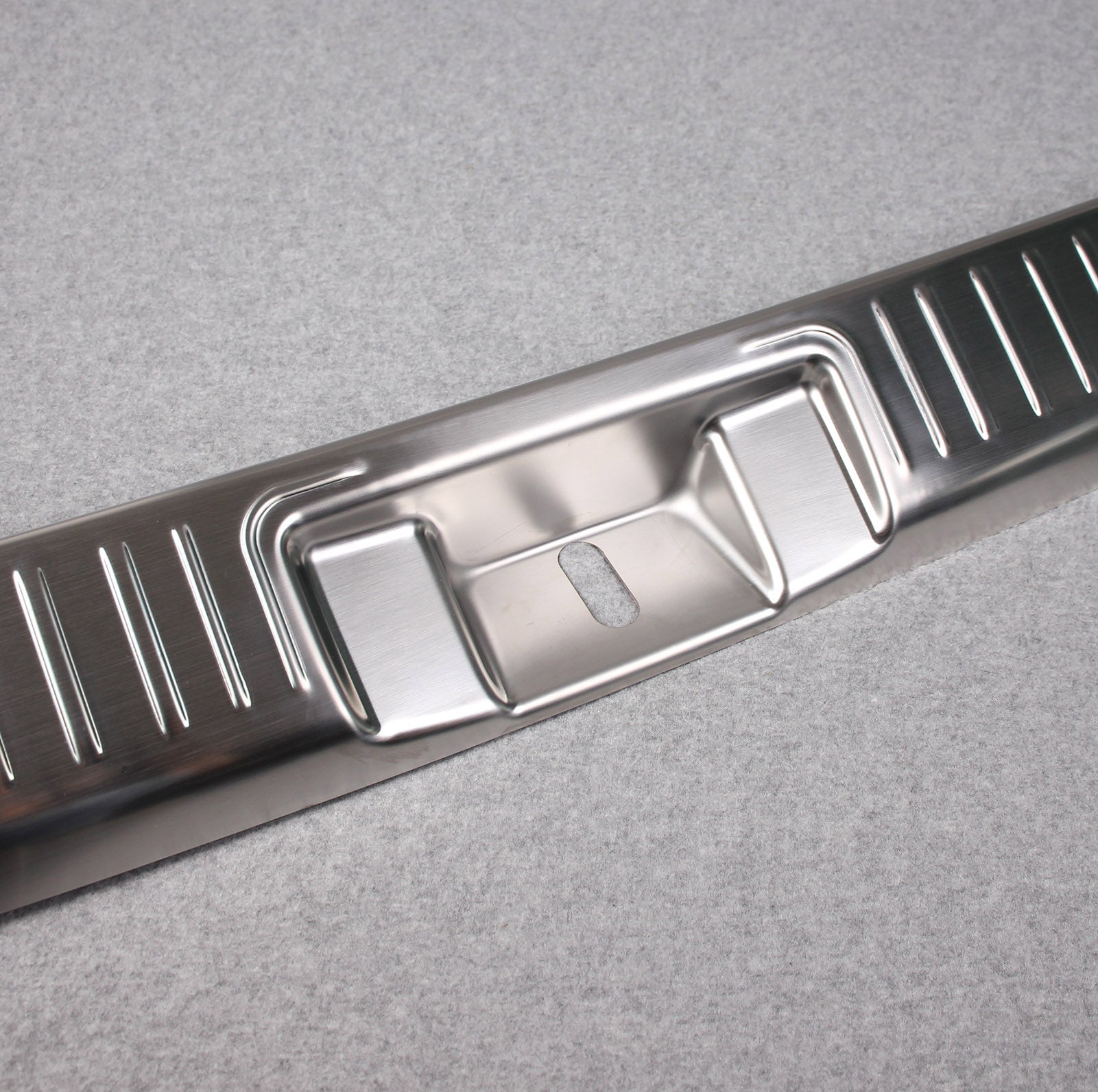 Fit for Toyota New Highlander 2020 2021 2022 Rear Inside Bumper Sill Plate Guard Cover Trim Stainless Steel