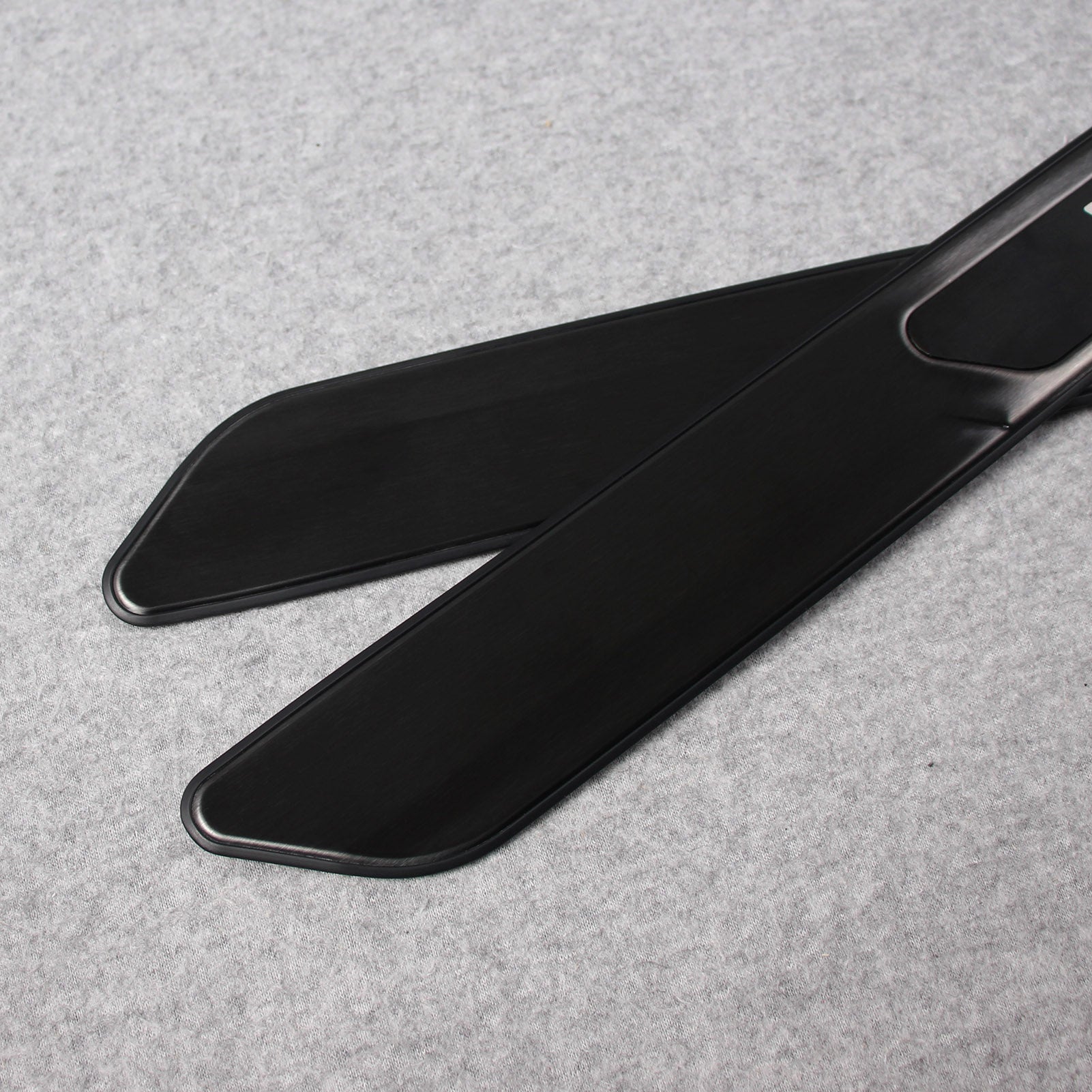 Fit for Toyota 2021 2022 Sienna Outside Door Sill Scuff Plate Guard Cover Trim Stainless Steel