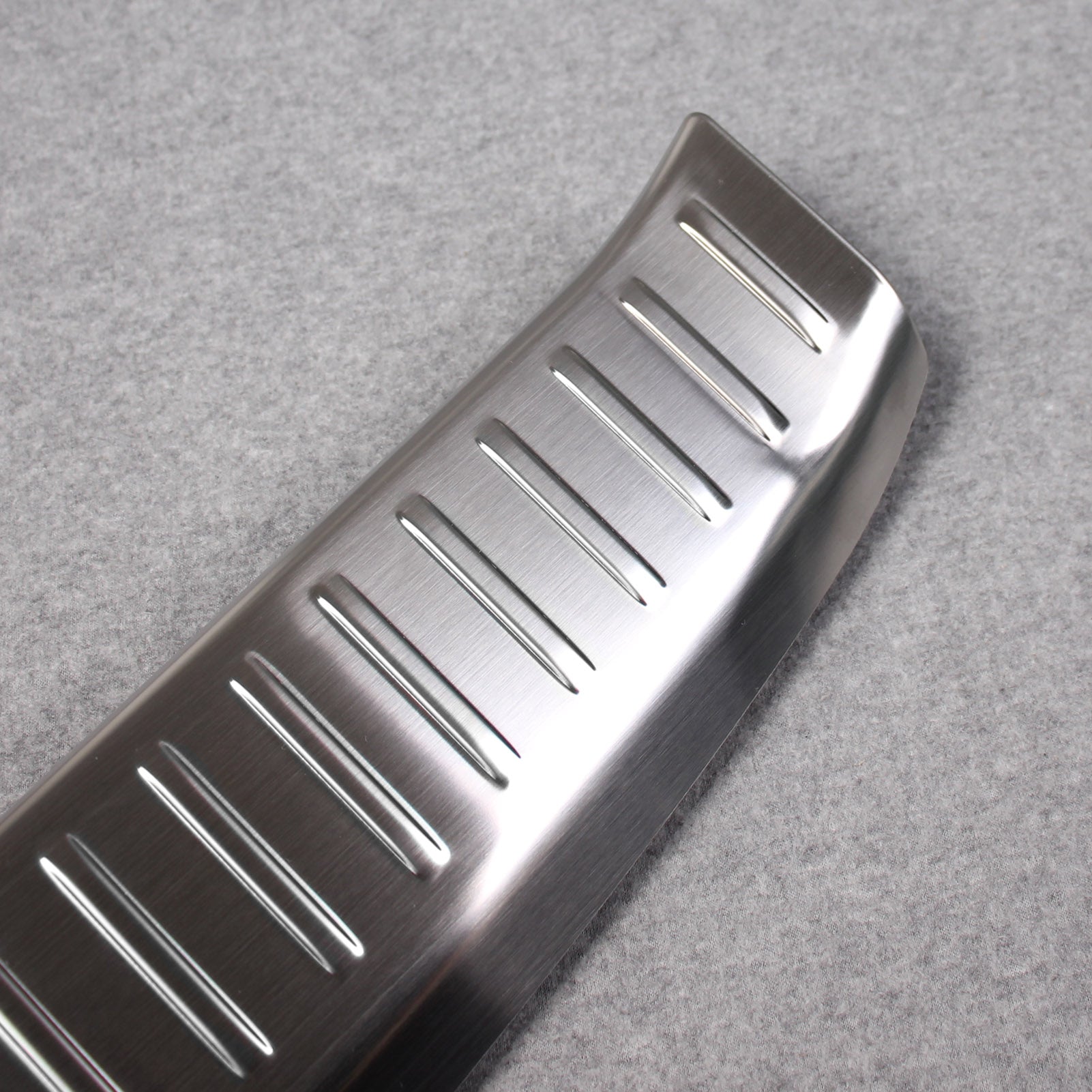 Fit for Toyota New Highlander 2020 2021 2022 Rear Inside Bumper Sill Plate Guard Cover Trim Stainless Steel