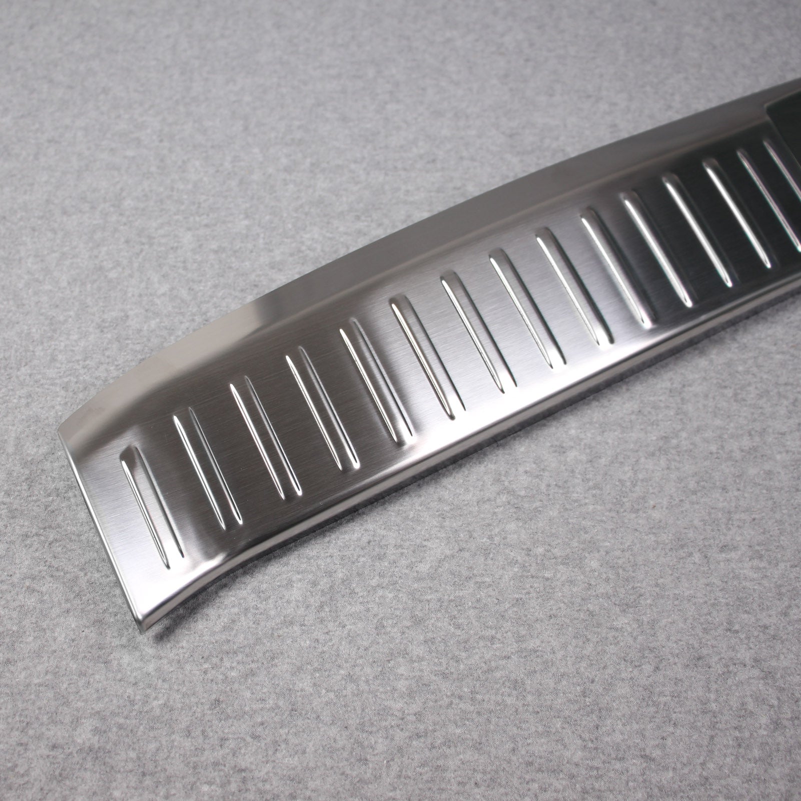 Fit for Toyota New Highlander 2020 2021 2022 Rear Inside Bumper Sill Plate Guard Cover Trim Stainless Steel