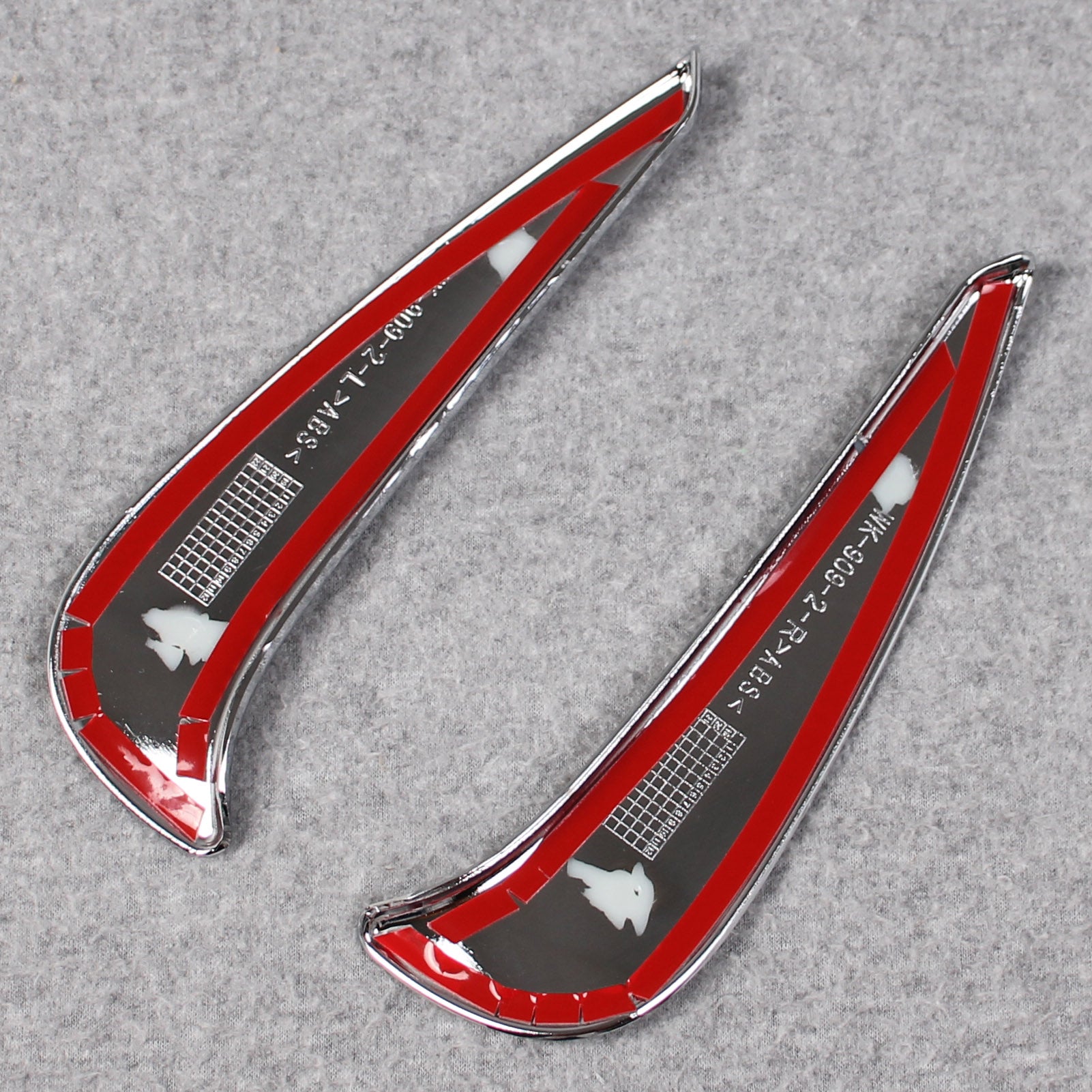 Fit For Mercedes-Benz 2022 2023 All New C-Class C300 C200 C220d AMG Front Corner Mesh Grill Molding Cover Trim Chrome