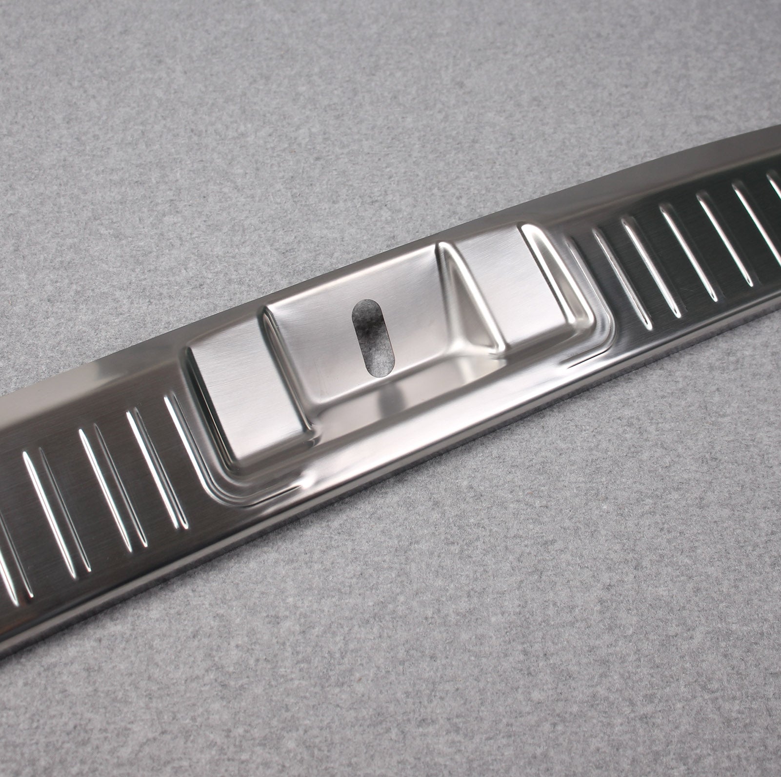 Fit for Toyota New Highlander 2020 2021 2022 Rear Inside Bumper Sill Plate Guard Cover Trim Stainless Steel