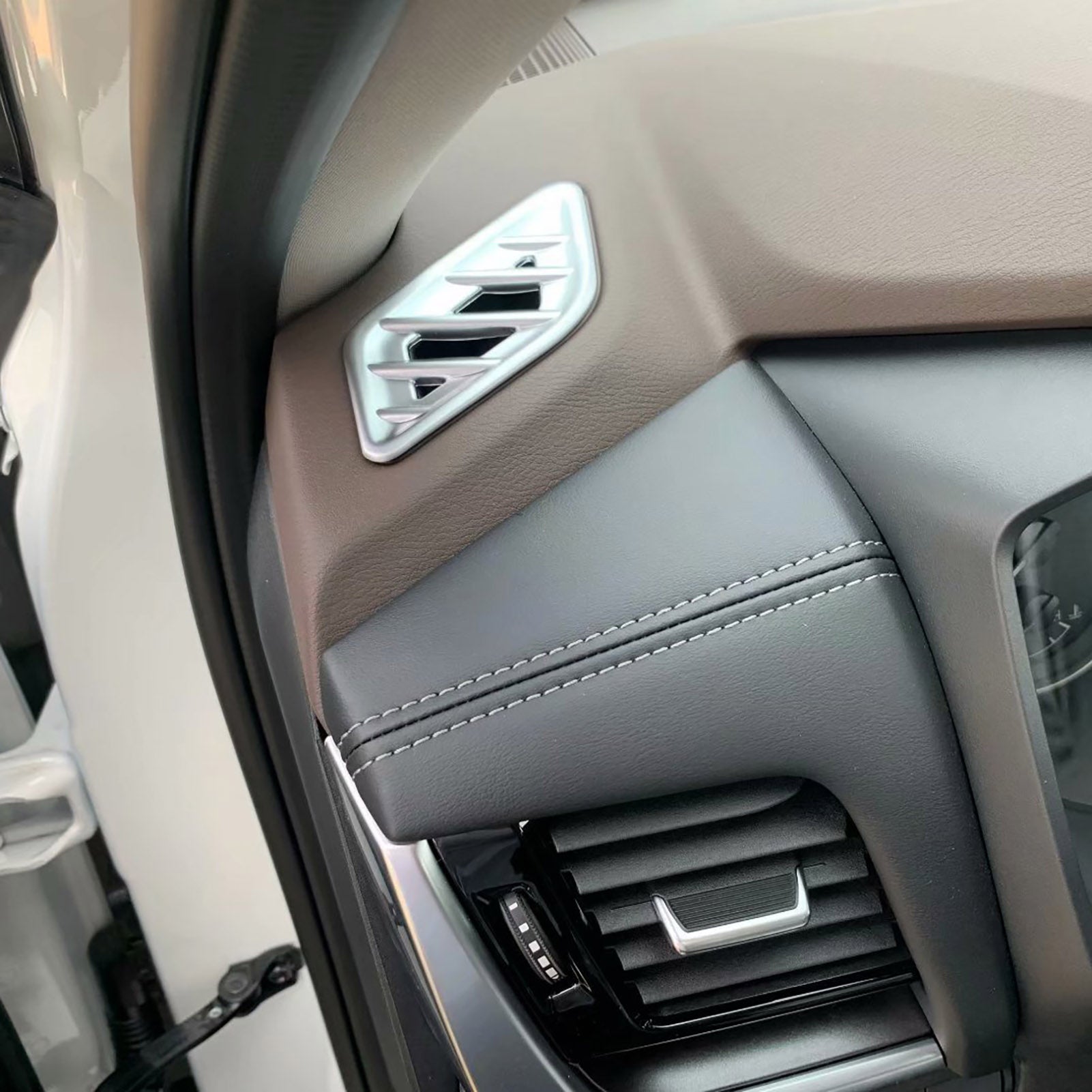 Fit for Nissan New Rogue 2021 Interior Front Upper Air Condition Vent Outlet Cover Trims