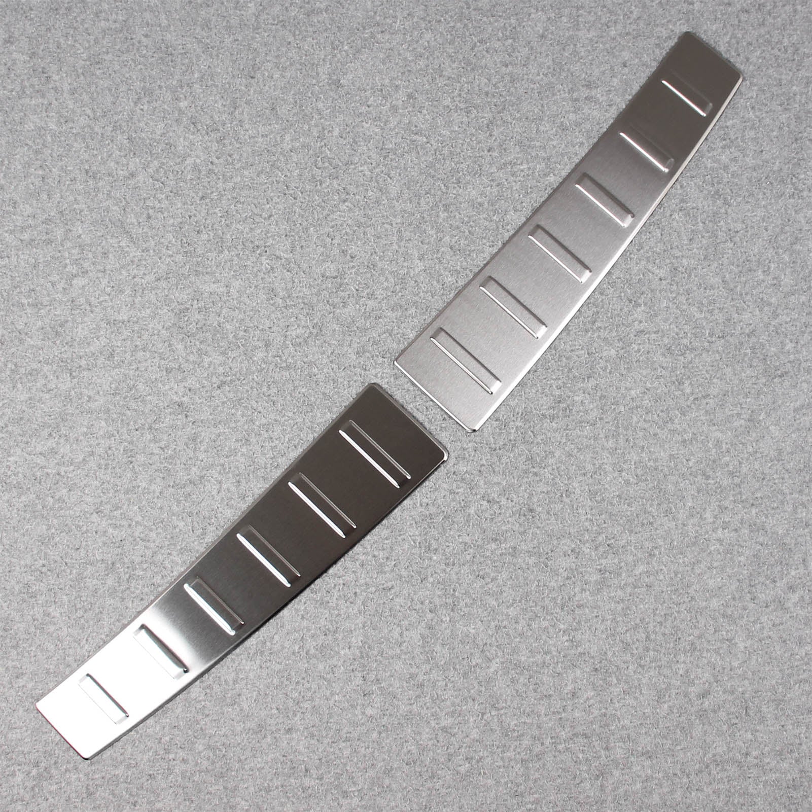 Fit for Mitsubishi New Outlander 2022 2023 Rear Inside Bumper Protector Guard Cargo Scuff Plate Cover Trim